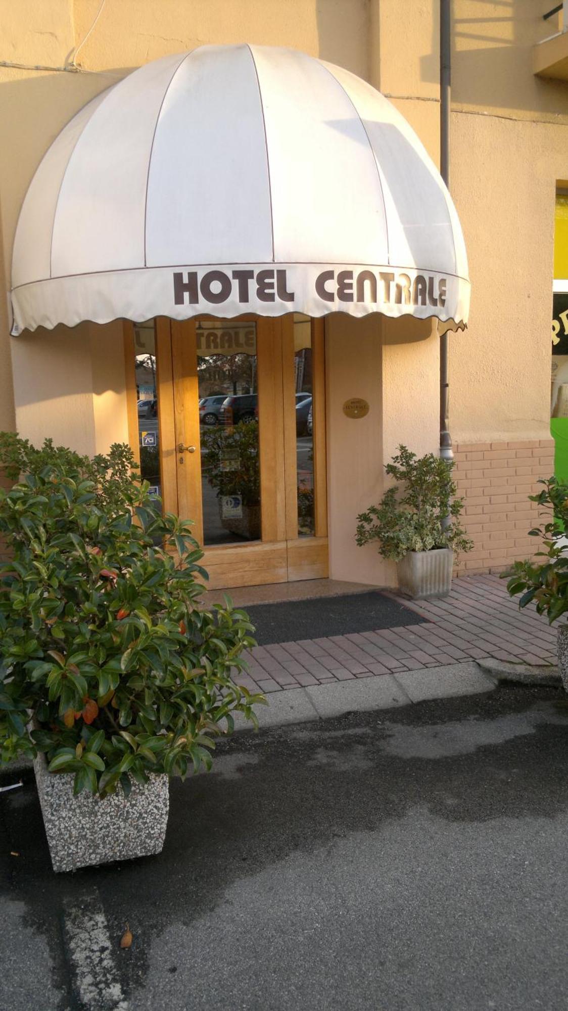 Hotel Centrale Argenta ภายนอก รูปภาพ
